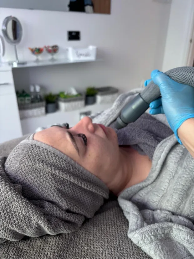 Cryo Facial